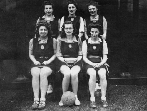 Harvey's Ladies Basketball Team 1947. Photo: Alan Bristow